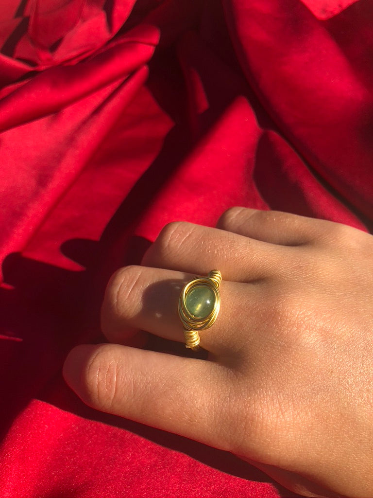 Jade Wire Ring Gold
